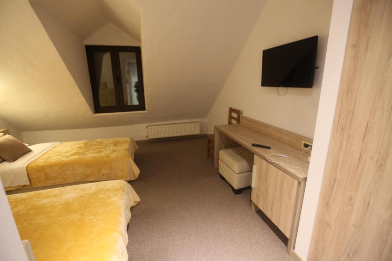 Hotel Alpin Llogara Dukat Exteriér fotografie